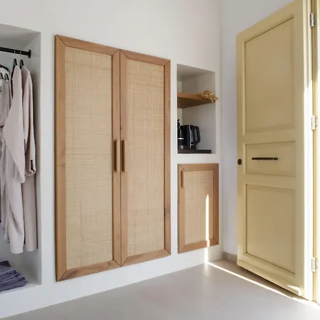 Elesia Boutique Hotel 3*